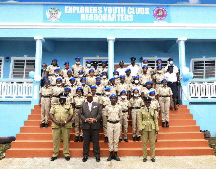 COMMISSIONER OF POLICE APPLAUDS INSPECTOR ISLES-JOSEPH ON POINT OF LIGHT AWARD