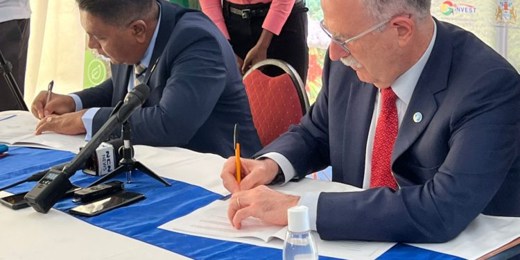 The Government of Guyana and FAO sign Country Programme Framework and MOR forhosting LARC 38