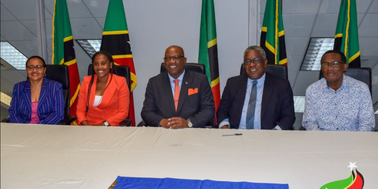 SENIOR CIVIL SERVANTS URGED TO CONTINUE TO DELIVER PROFESSIONAL SERVICE AS THE WORK OF THE GOVERNMENT CONTINUES