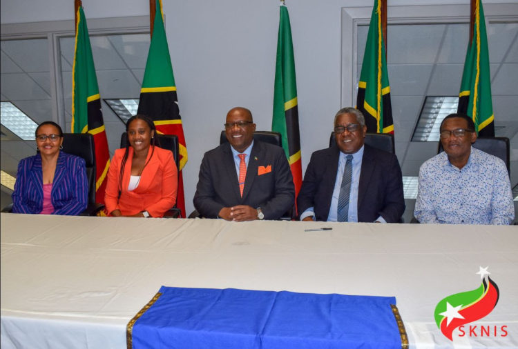 SENIOR CIVIL SERVANTS URGED TO CONTINUE TO DELIVER PROFESSIONAL SERVICE AS THE WORK OF THE GOVERNMENT CONTINUES