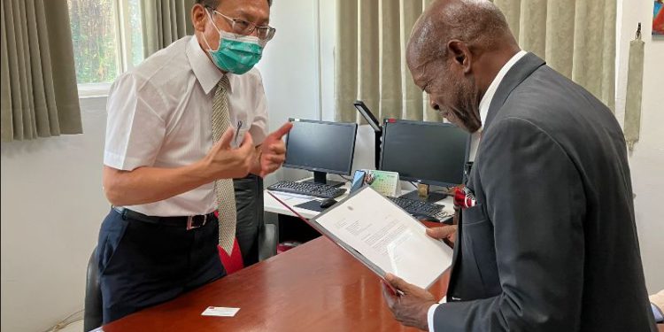 New Foreign Affairs Minister of St. Kitts and Nevis meets with his ROC (Taiwan) Counterpart