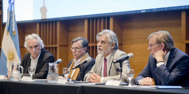 The Argentinian Ministry of Science and Technology and IICA are joining forces to strengthen bioeconomy and digital technology applications in.