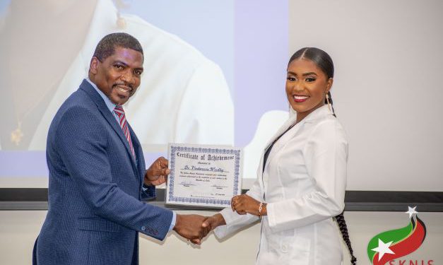 ST. KITTS AND NEVIS WELCOMES EIGHTEEN NEW PROFESSIONALS WHO GRADUATED FROM CUBAN UNIVERSITIES
