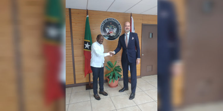 SKN Minister of Foreign Affairs welcomes High Commissioner of the United Kingdom