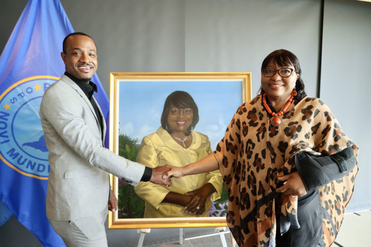 PAHO Director unveils portrait from renowned Jamaican artist, Greg Bailey