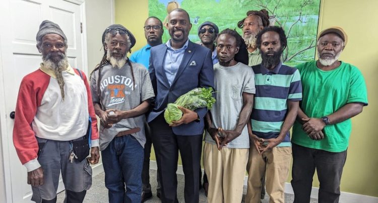 AGRICULTURE MINISTER ADDRESSES CONCERNS OF FARMERS FROM GIDEON FORCE ORGANIC FARM