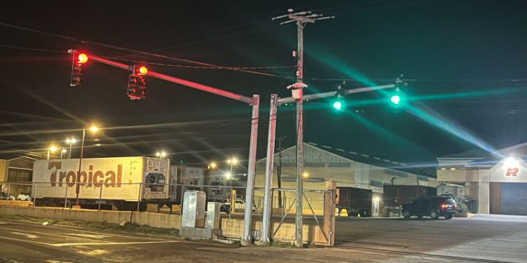 TRAFFIC SIGNALS AT THE INTERSECTION OF BIRD ROCK AND THE BAY ROAD FINALLY GET THE GREEN LIGHT