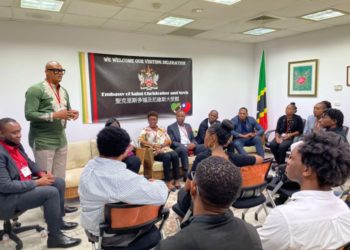 Deputy Prime Minister Dr. Hanley and delegation meet nationals living in Taiwan