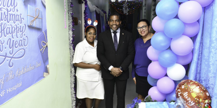 PRIME MINISTER DR. DREW SPREADS CHRISTMAS JOY AT THE JNF HOSPITAL; EXPRESSES GRATITUDE FOR THE IMPROVED CONDITIONS ON THE SURGICAL AND MEDICAL WARDS
