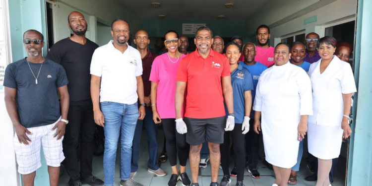 Prime Minister Drew and Volunteers Enhance JNF General Hospital Foyer in Continued Efforts for Healthcare Improvement