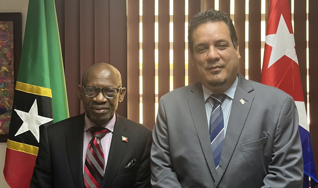 Foreign Minister Meets with Cuban Ambassador to Commemorate 29 Years of Diplomatic Relations