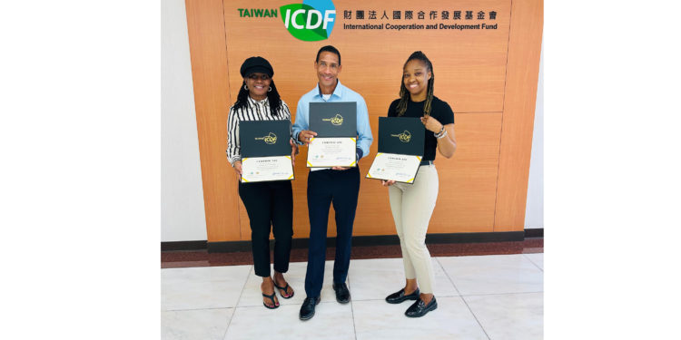 Saint Kitts and Nevis Mental Health Professionals Complete Training in Taiwan