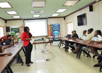 Forging a Unified Front: Training Strengthens Enforcement of the Single-Use Plastic Ban